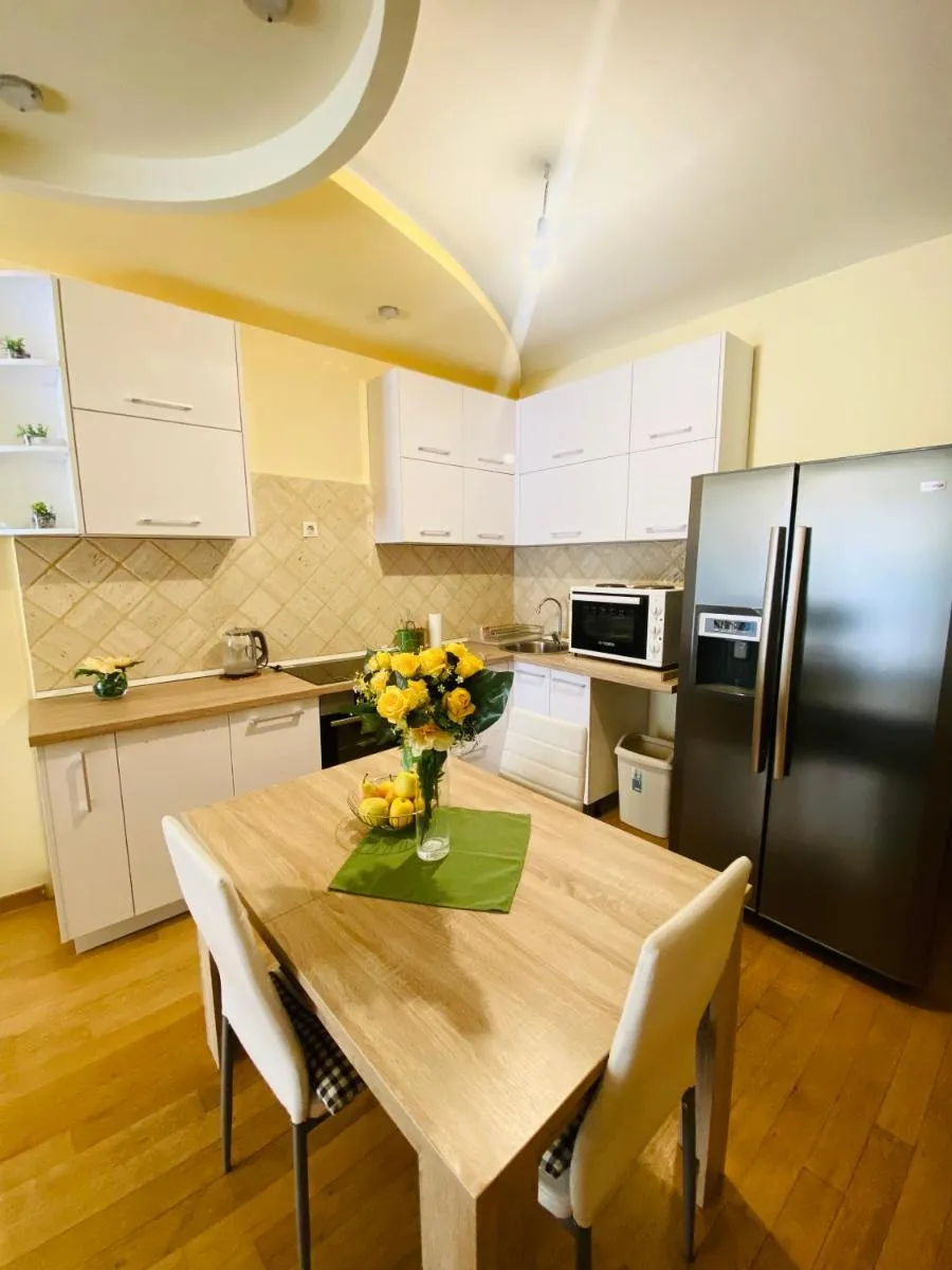 Image 3 of ‘M&M’ two bedroom apartment in center of Budva