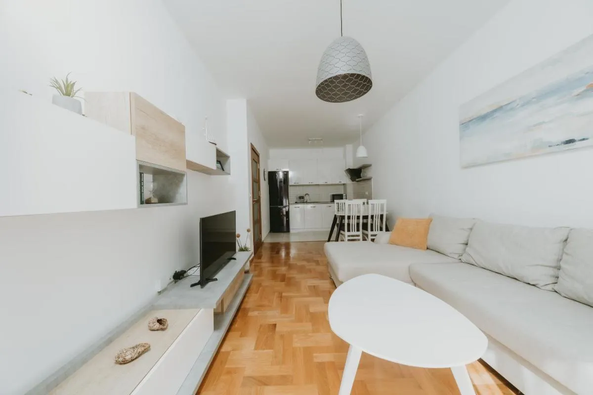 Image 1 of Modern Spacious Mediterranean New Building 48m2 flat plus free parking