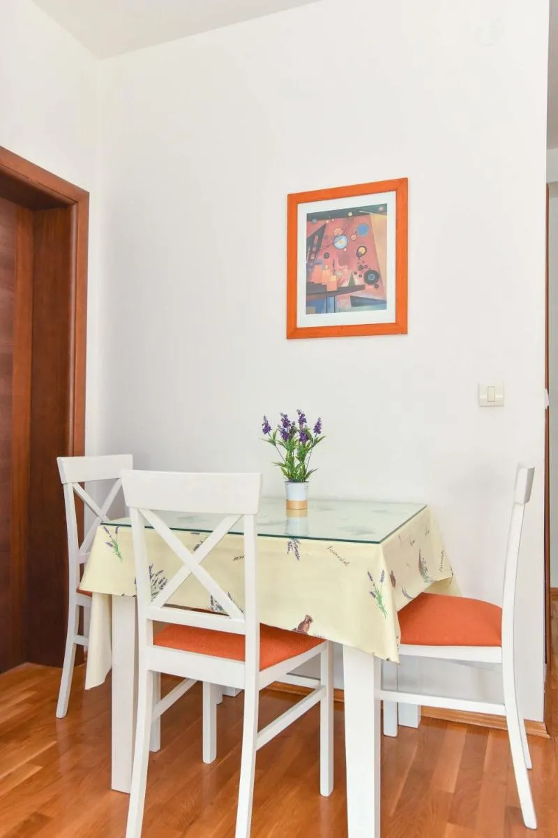 Image 6 of Modern Studio 200m from the Beach