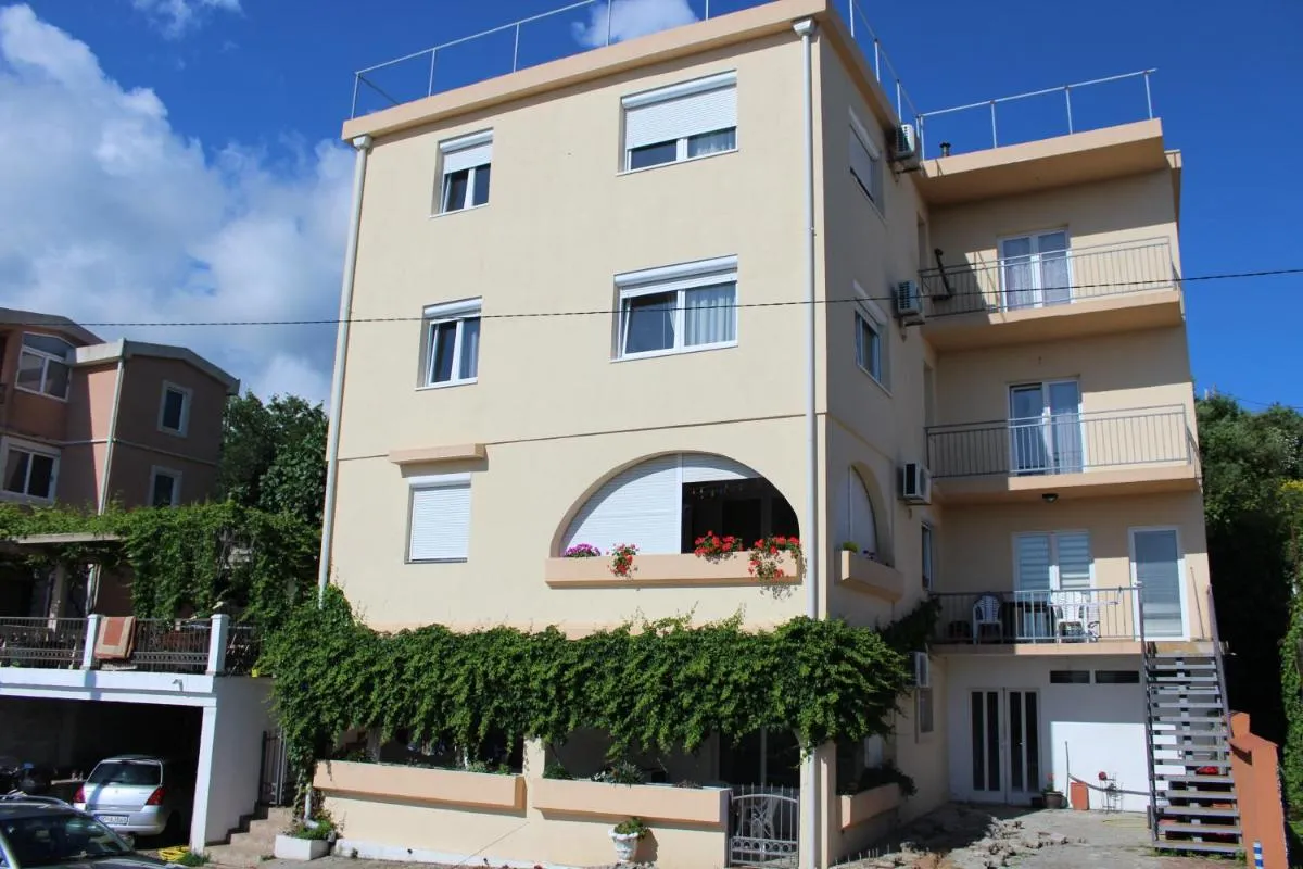 Image 2 of Montenegrina Apartment