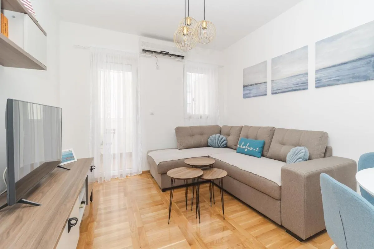 Image 4 of New Renovated Modern Cozy Mediterranean 42m2 flat plus free parking