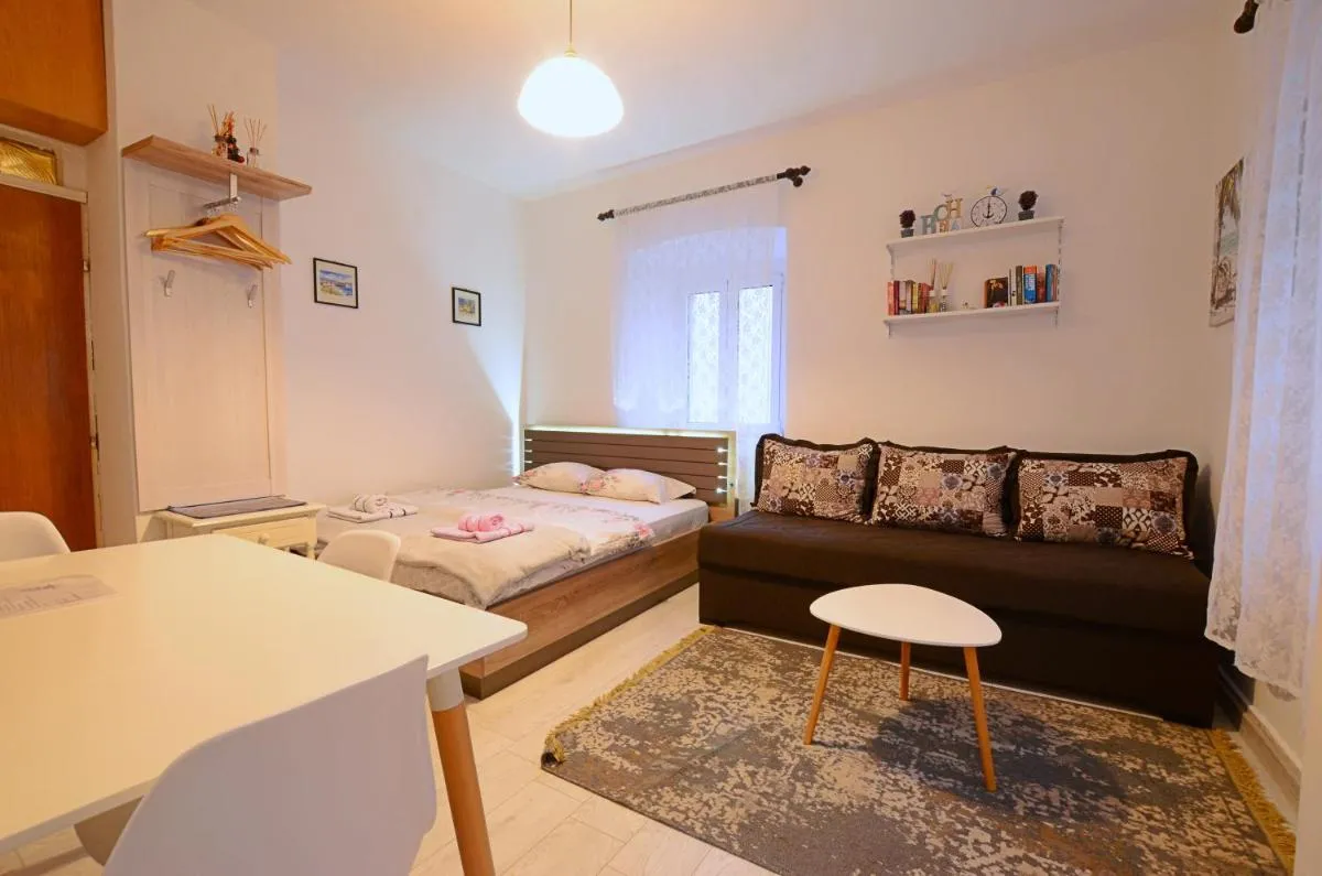 Image 1 of Old Town Experience – Studio Apartment