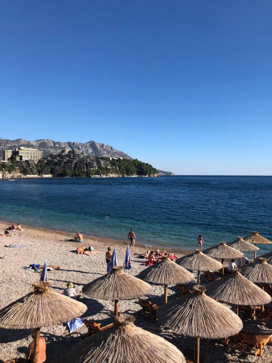 Image 5 of One bedroom Apartment 500m from the beach