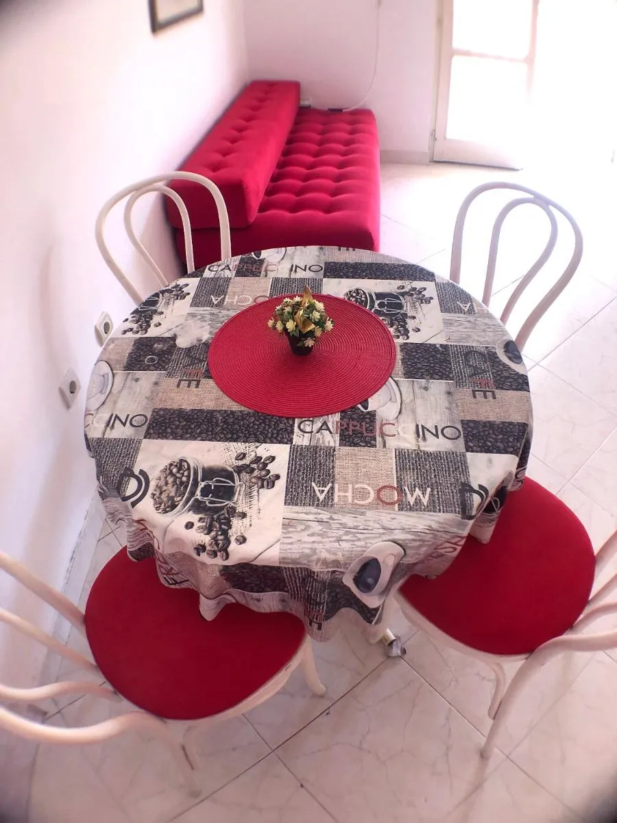 Image 4 of One bedroom Apartment 500m from the beach