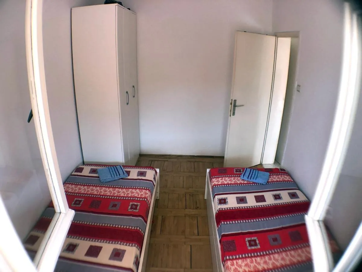 Image 6 of One bedroom Apartment 500m from the beach