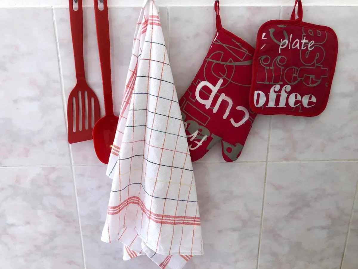 Image 1 of One bedroom Apartment 500m from the beach