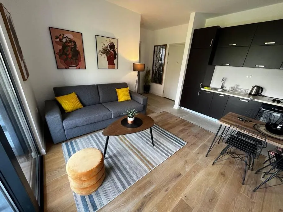 Image 4 of Onebedroom apartment with a pool and jacuzzy