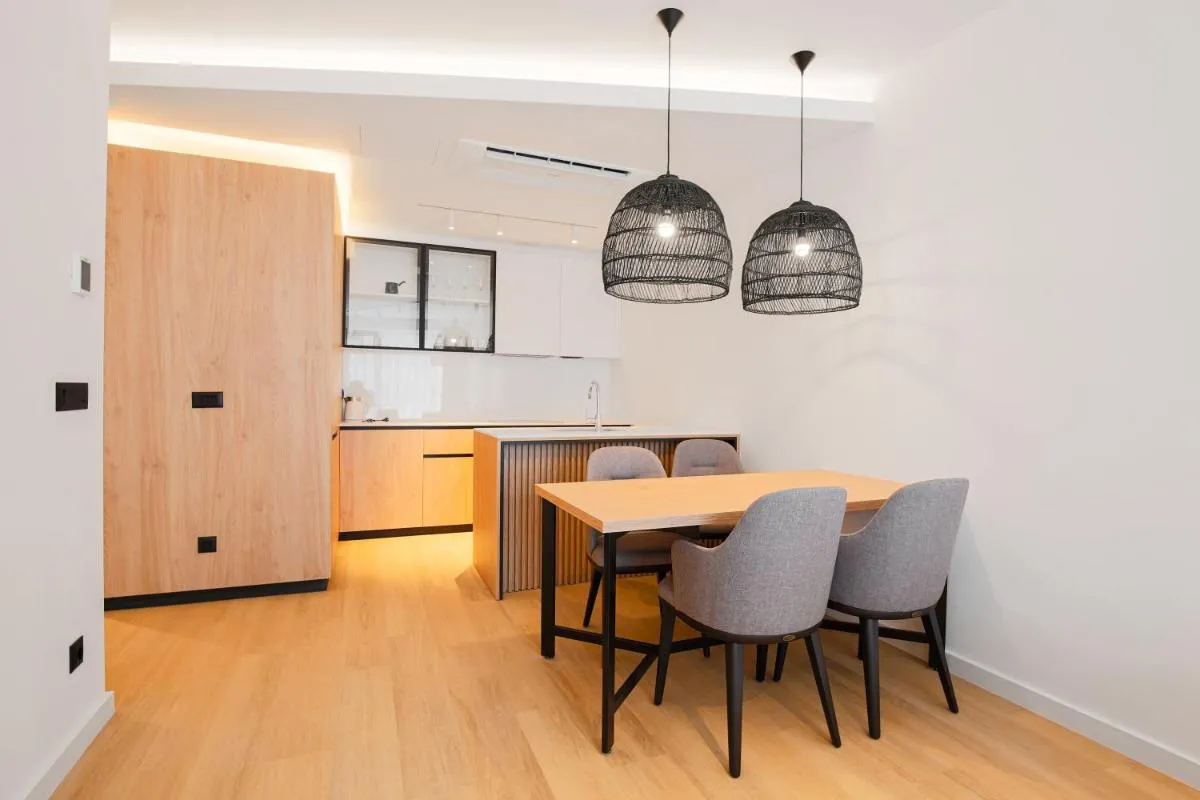 Image 3 of Onia Luxury