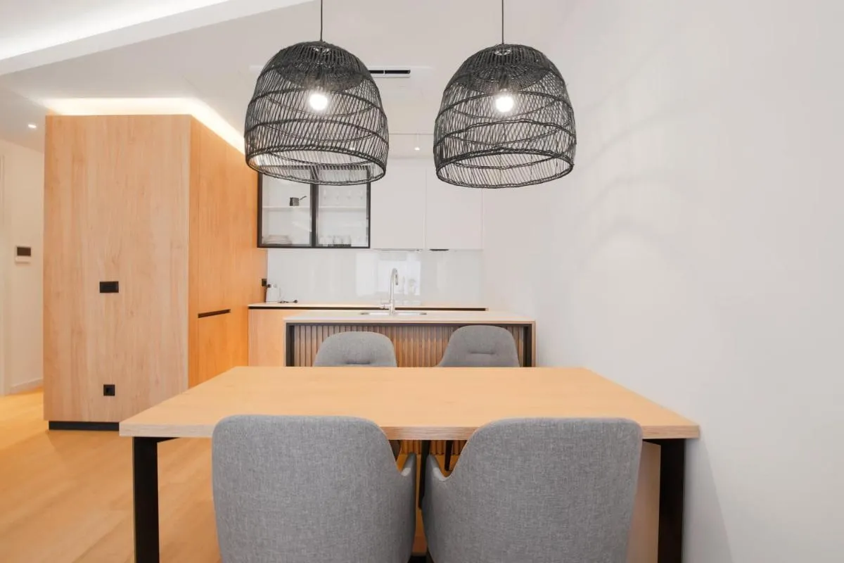 Image 4 of Onia Luxury