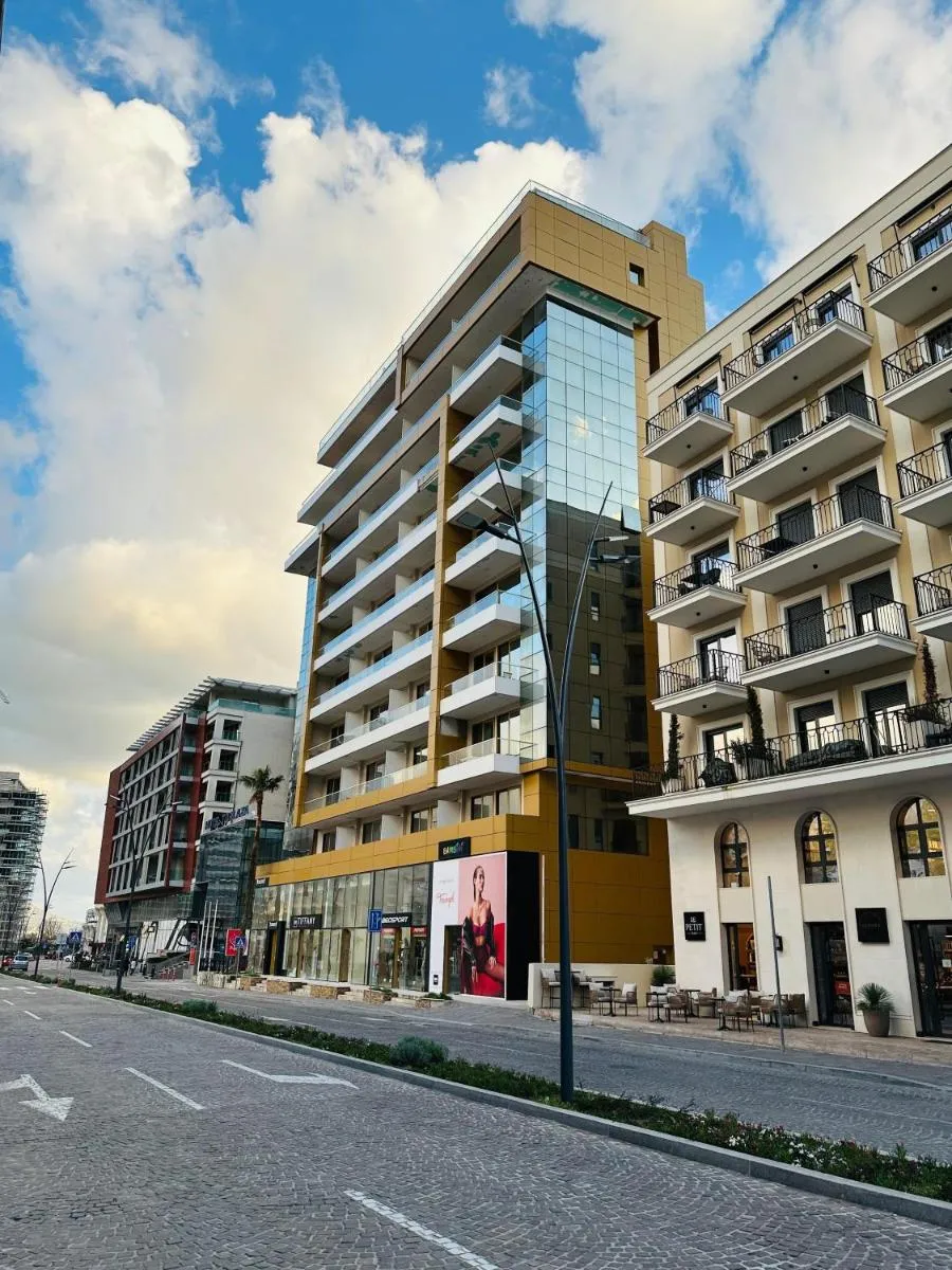 Image 3 of Orange Apartment 1