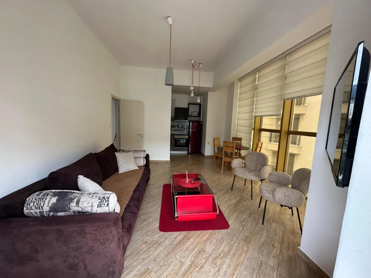 Image 2 of Orange Apartment 1