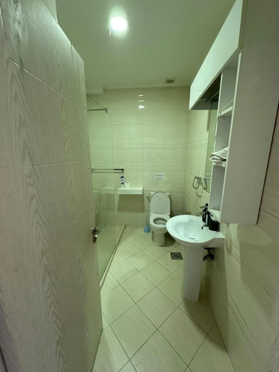 Image 2 of Orange Apartment 4