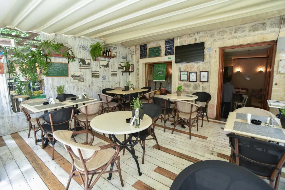 Image 3 of Palm square apartment 2