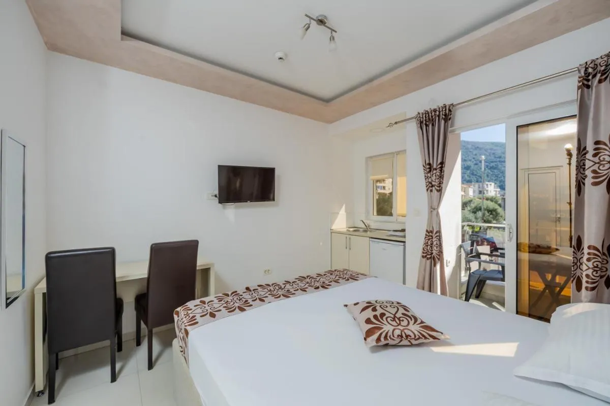 Image 6 of Ponte di Ferro