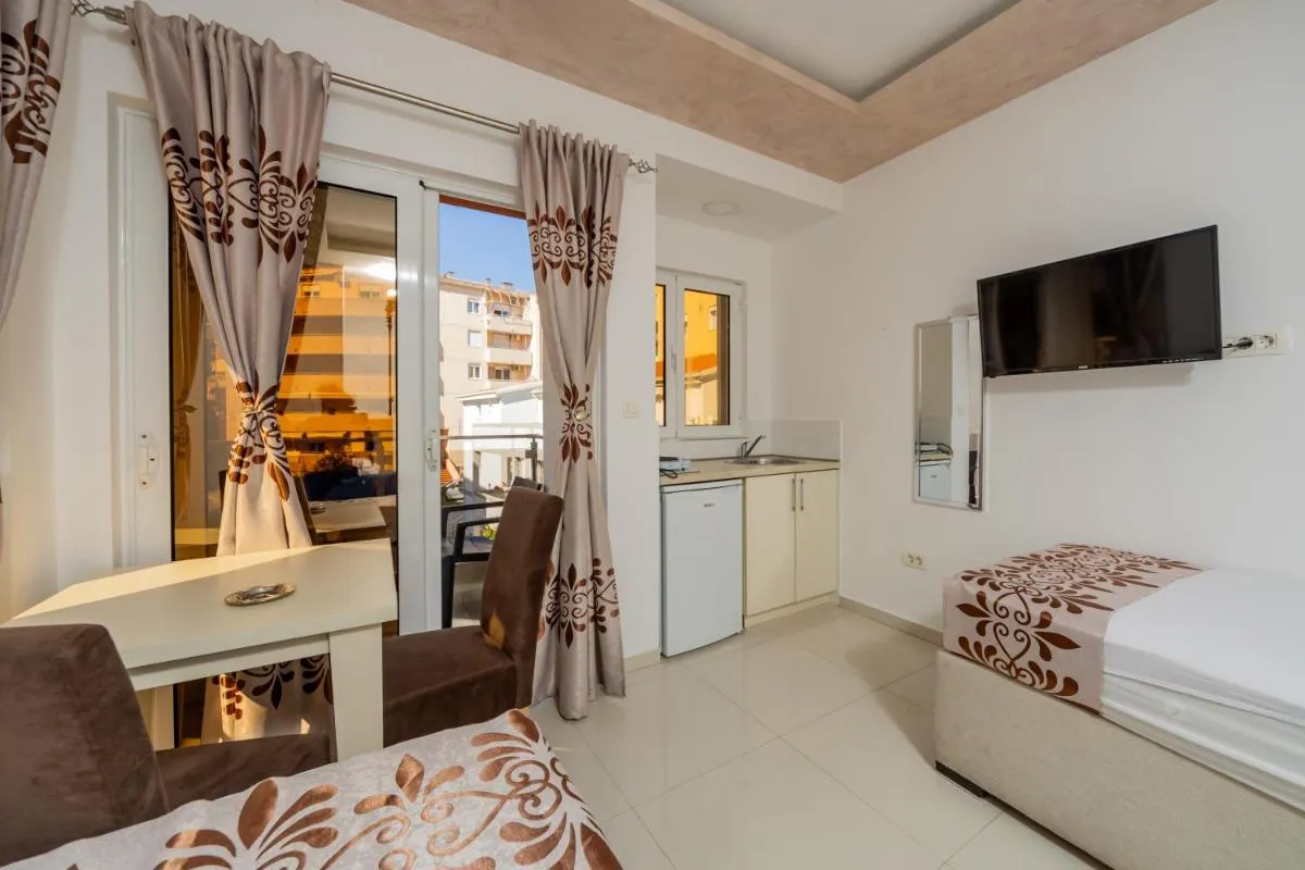 Image 4 of Ponte di Ferro