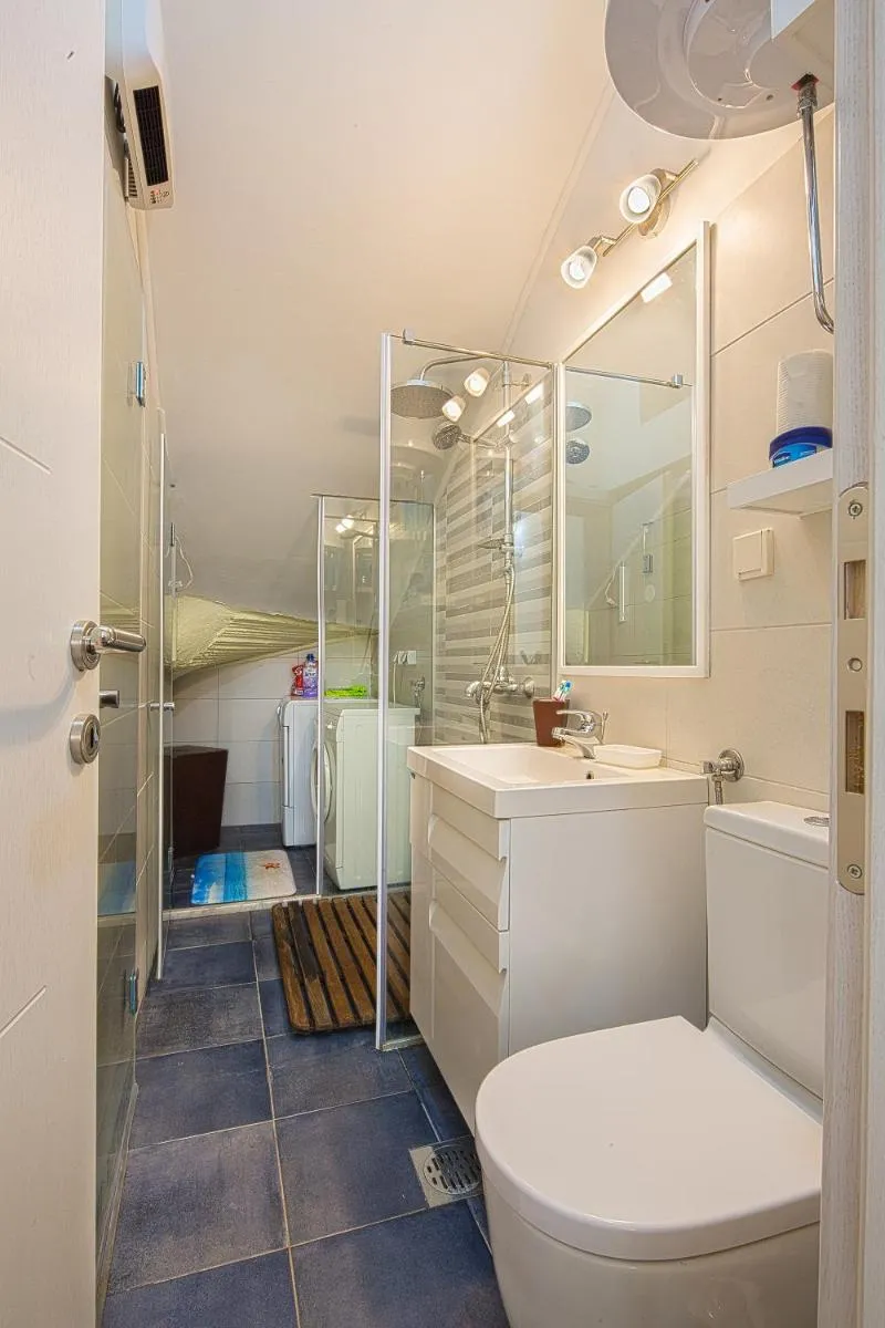 Image 3 of Portun Apartment