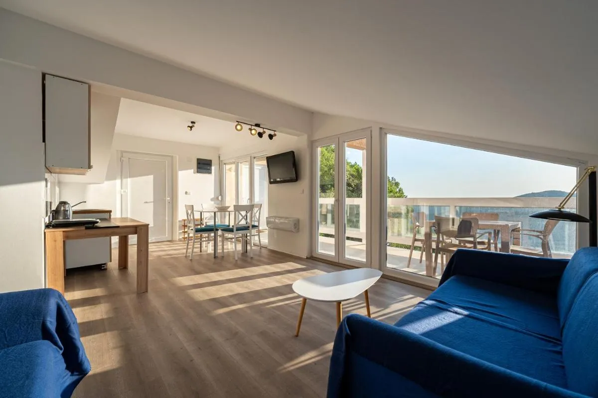 Image 6 of Regina Residence