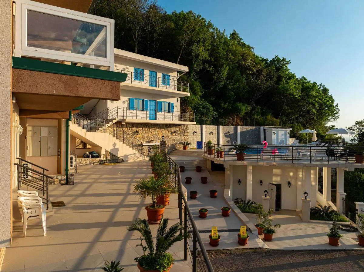 Image 2 of Regina Residence