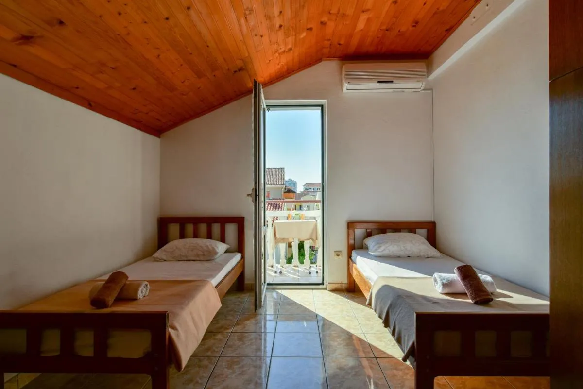 Image 1 of Rooms and Apartments Oregon