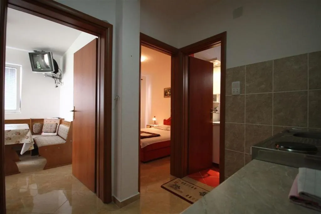 Image 2 of Rooms and Apartments Oregon