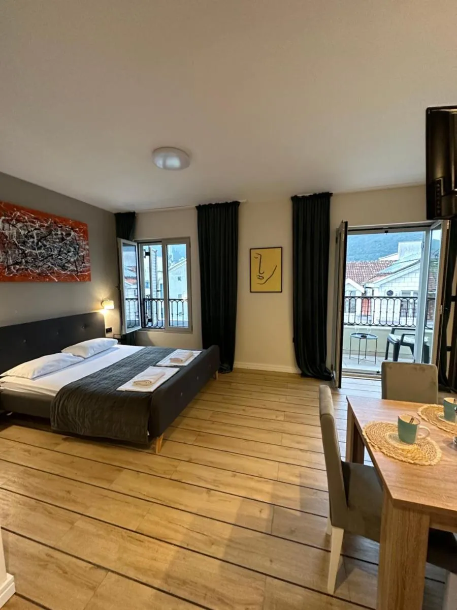 Image 1 of Saly Apart