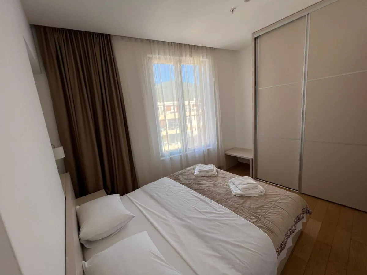 Image 1 of Seabreeze apartments Budva