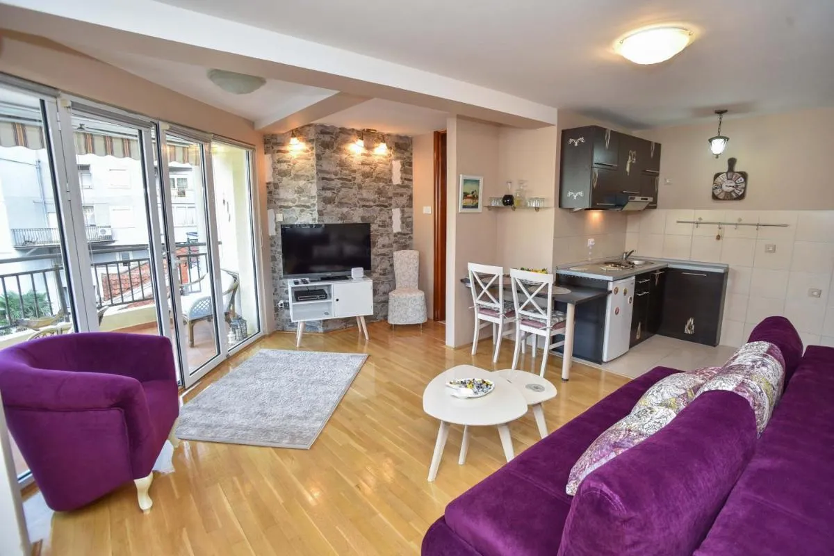 Image 3 of Seaview Paradise Apartment