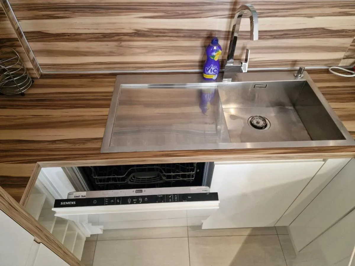 Image 1 of SkyAprt77m Jacuzzi