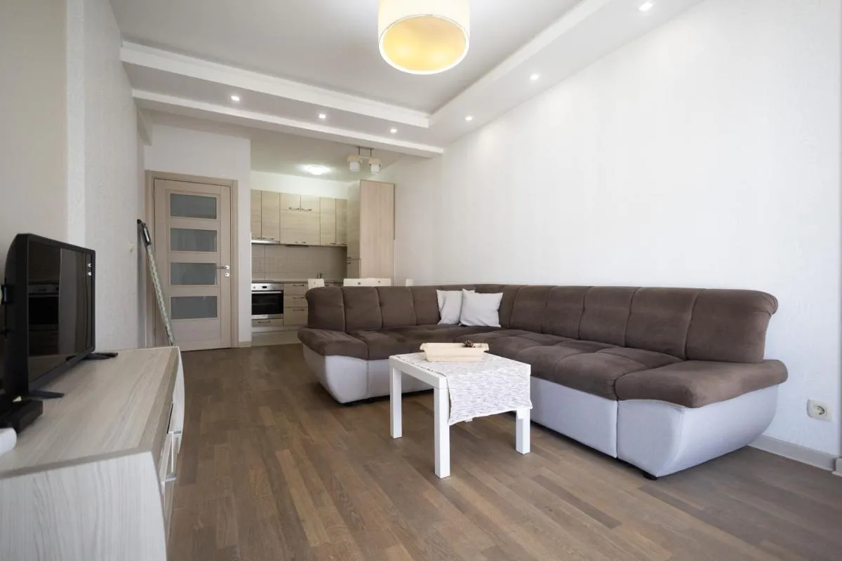 Image 2 of Status-M Apartment Franeta19