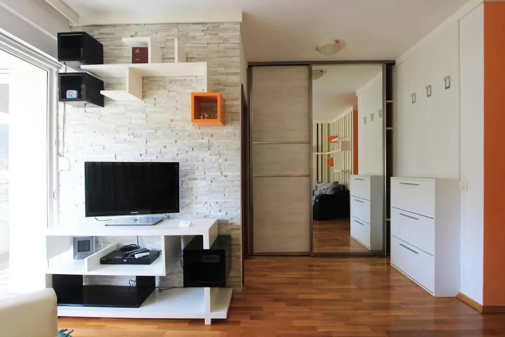 Image 3 of Studio apartment in the centre of Budva