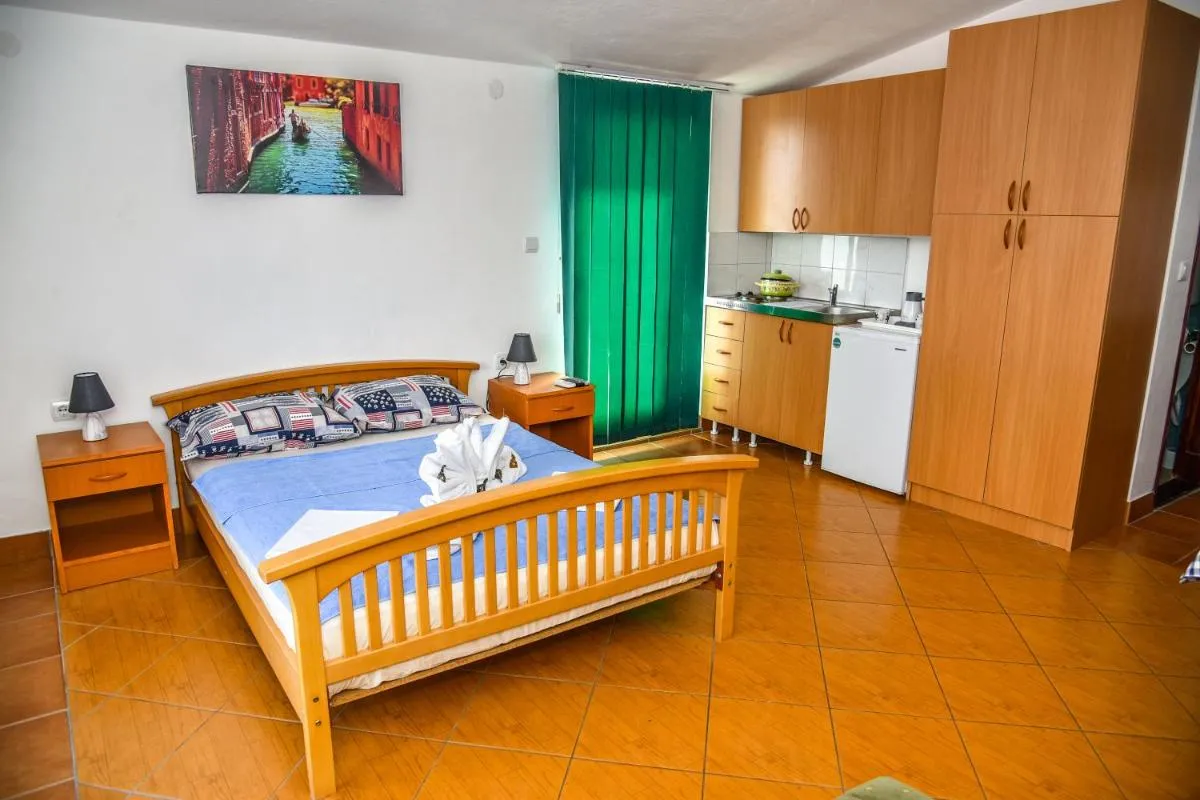 Image 2 of Studios Kalina