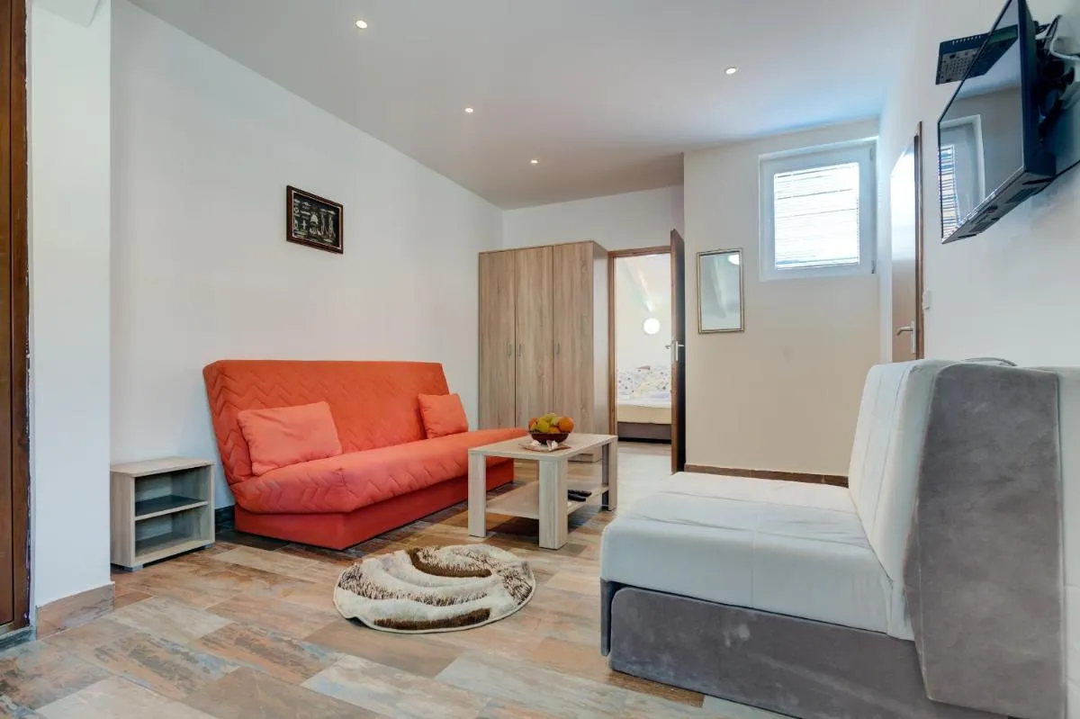 Image 6 of Sunny Grapes Apartments