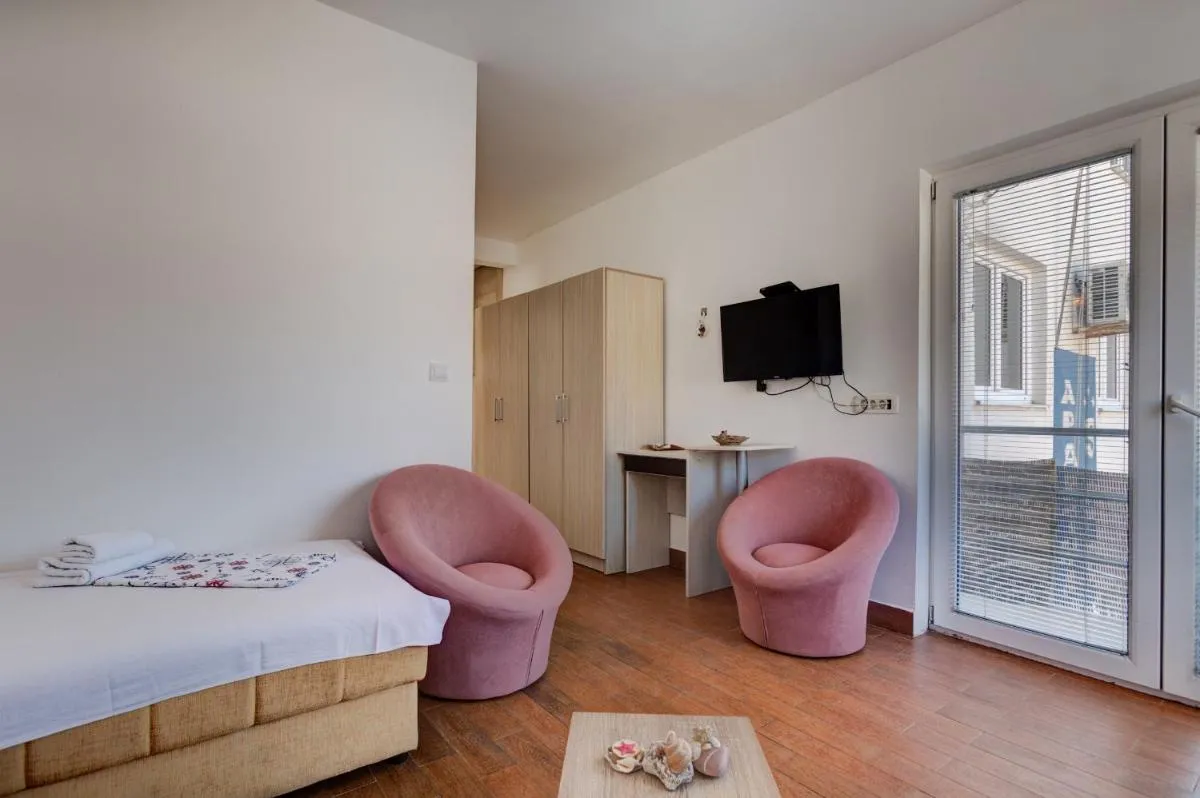 Image 5 of Sunny Grapes Apartments