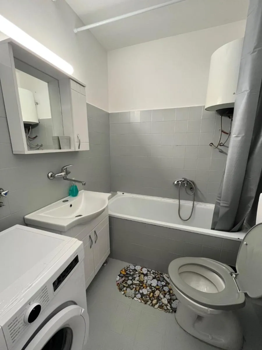 Image 2 of Sunny apartment