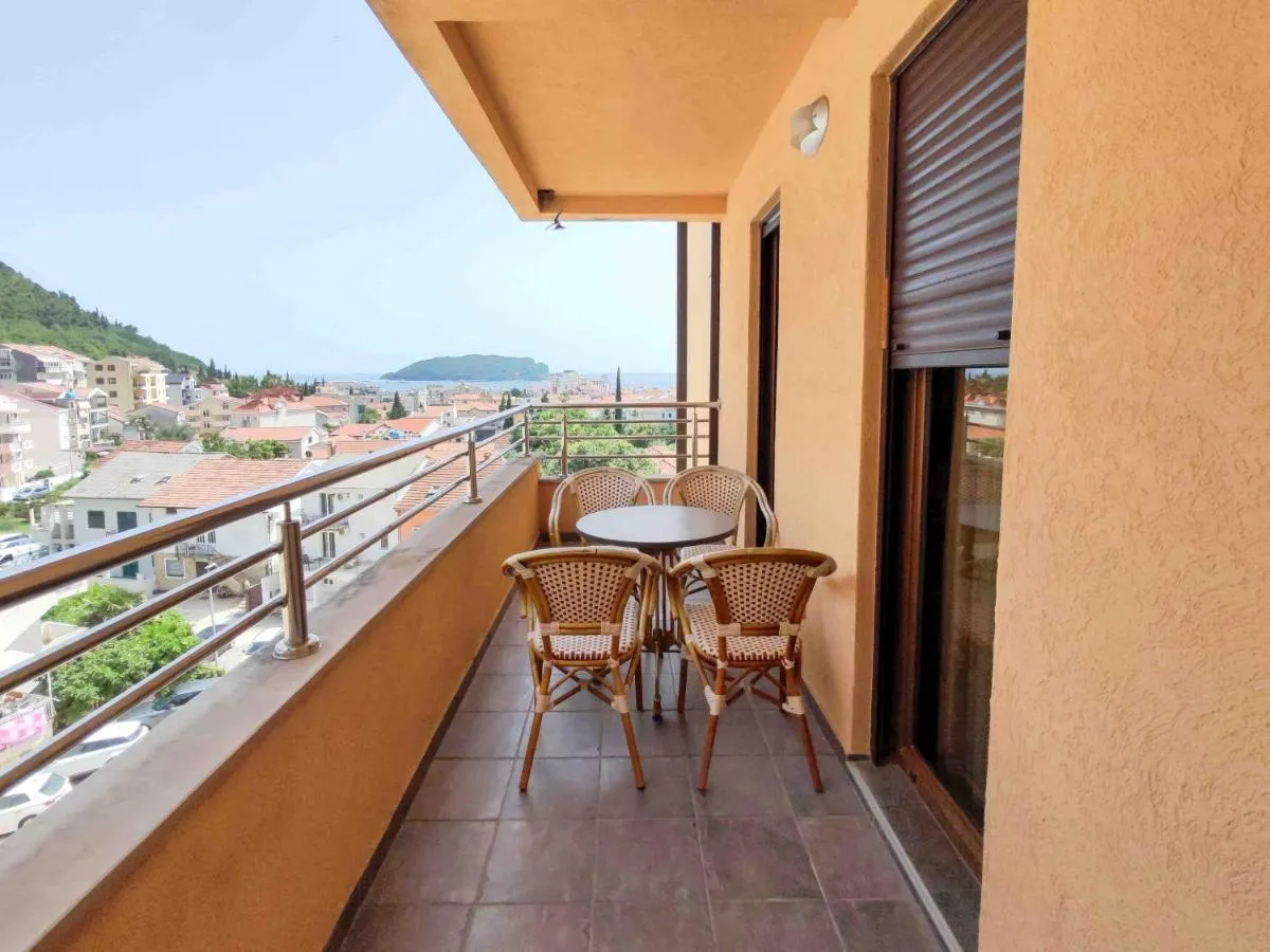 Image 1 of Sunny three-bedroom apartment in Budva