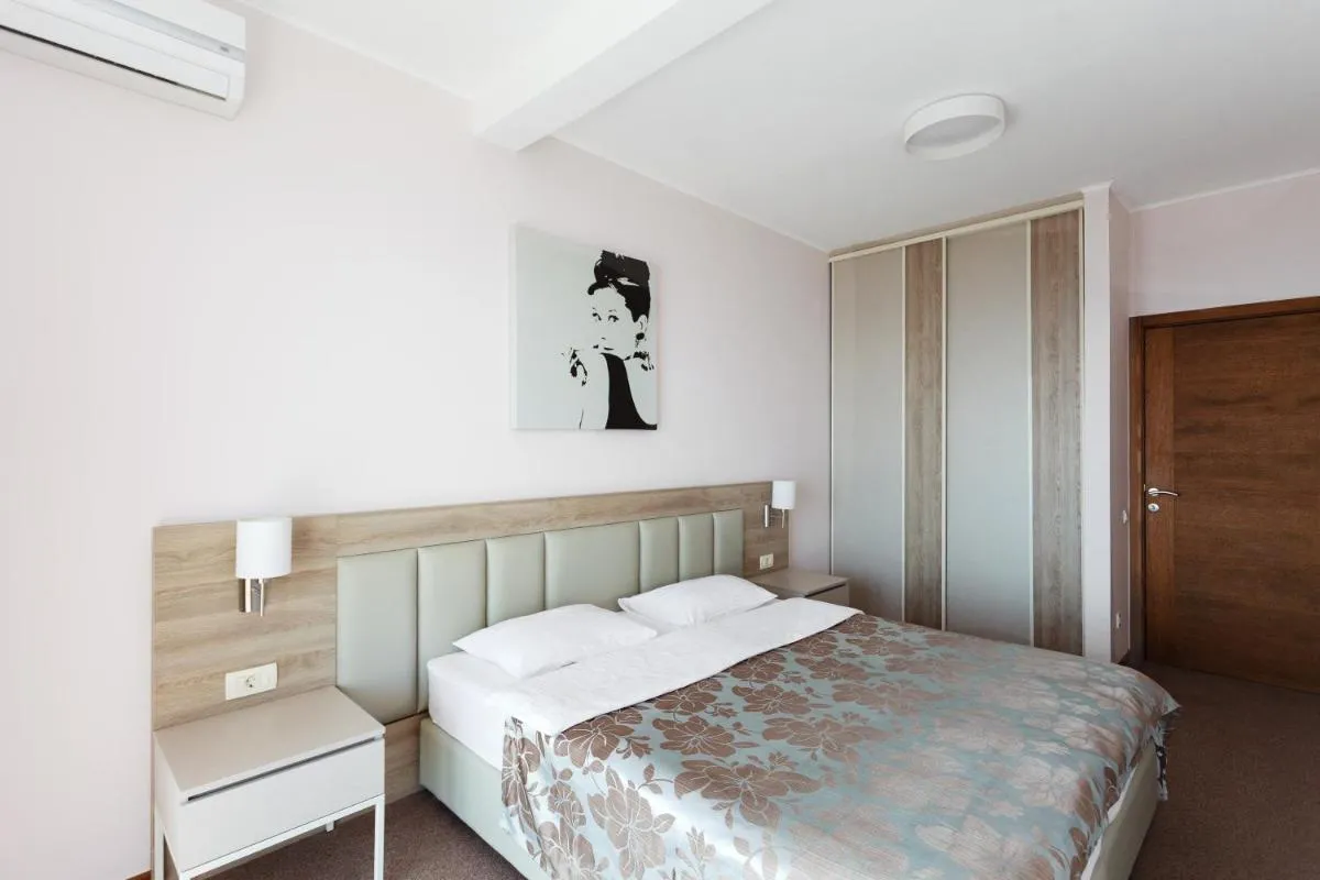 Image 1 of Tophill Altezza 9 best view and pool