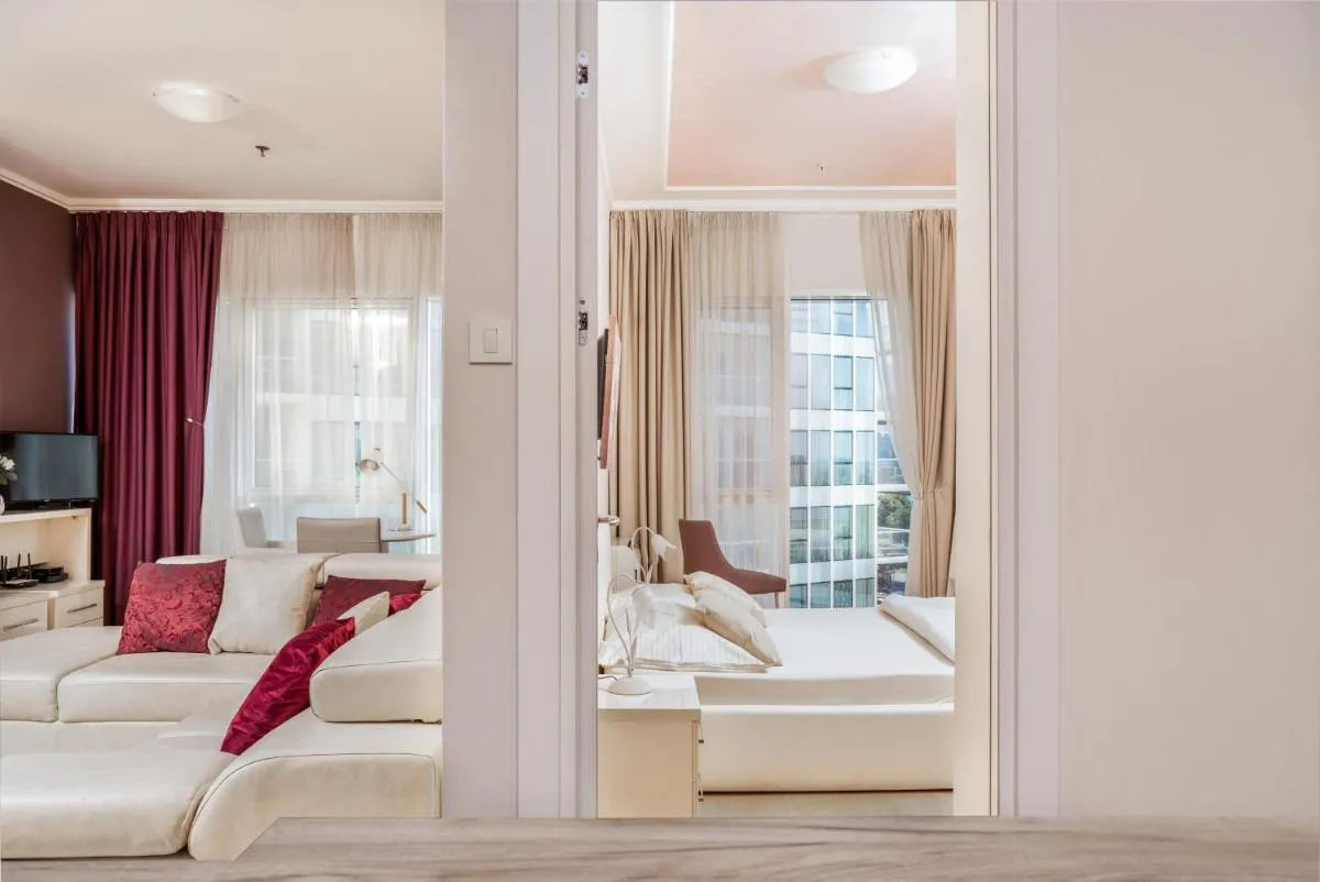 Image 1 of Tre Canne Red Bull