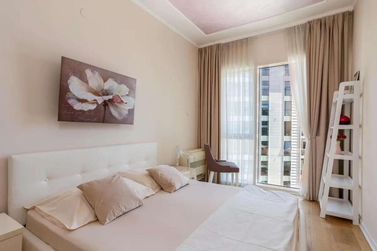 Image 6 of Tre Canne Red Bull