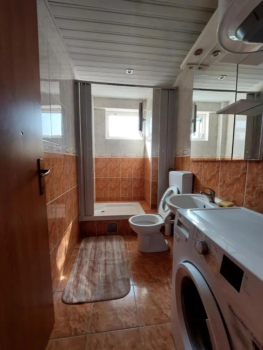 Image 3 of Two-bedroom apartment with parking