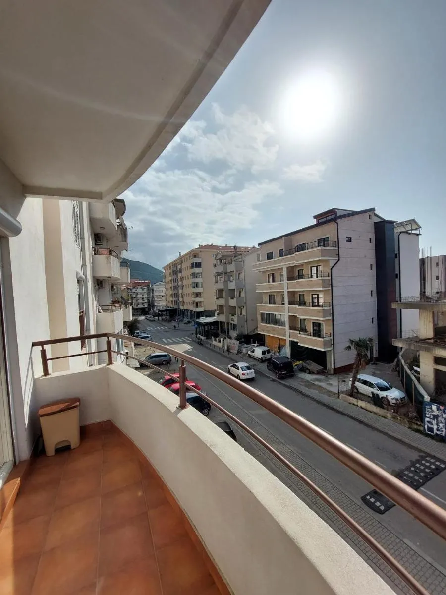 Image 5 of Two-bedroom apartment with parking