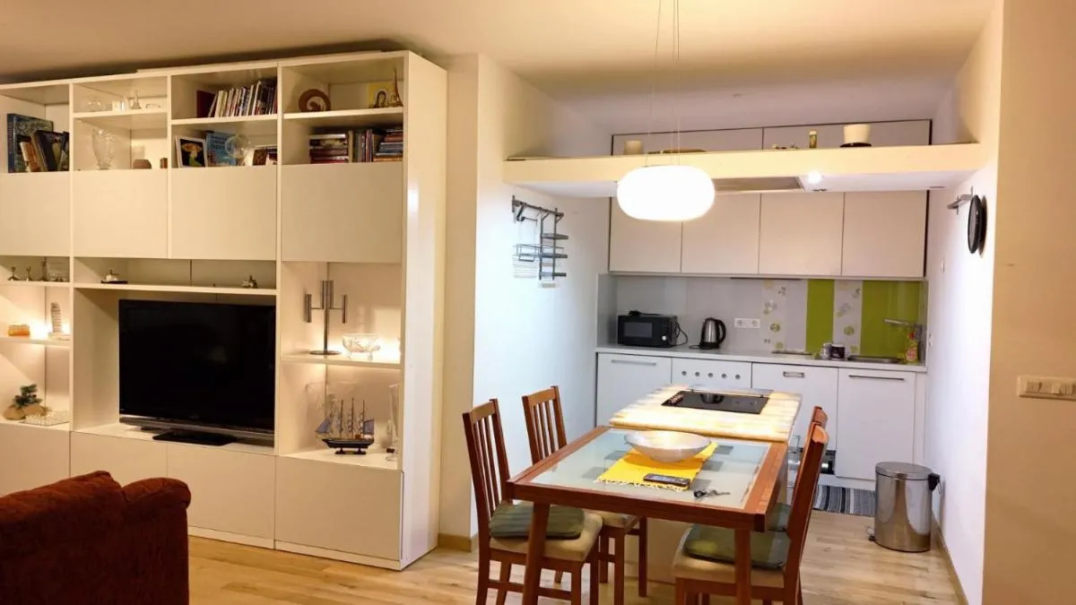 Image 3 of Urban & Cosy Apartment