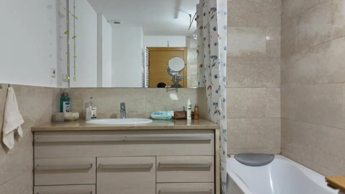 Image 2 of Urban & Cosy Apartment