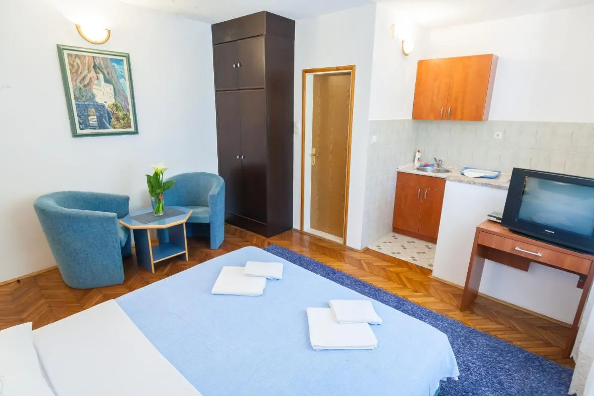 Image 3 of Vila Mitrovic