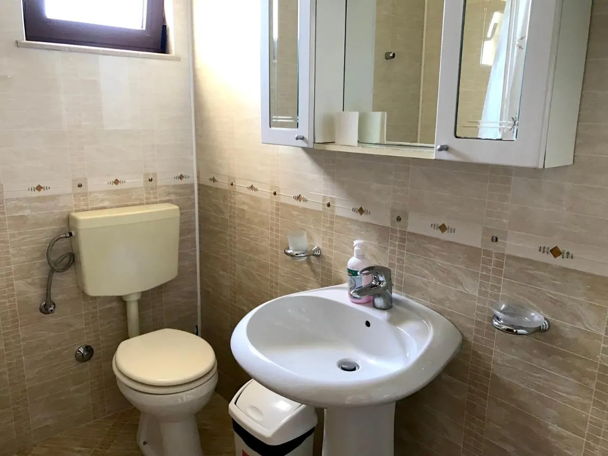 Image 2 of Vila Oaza Markovici