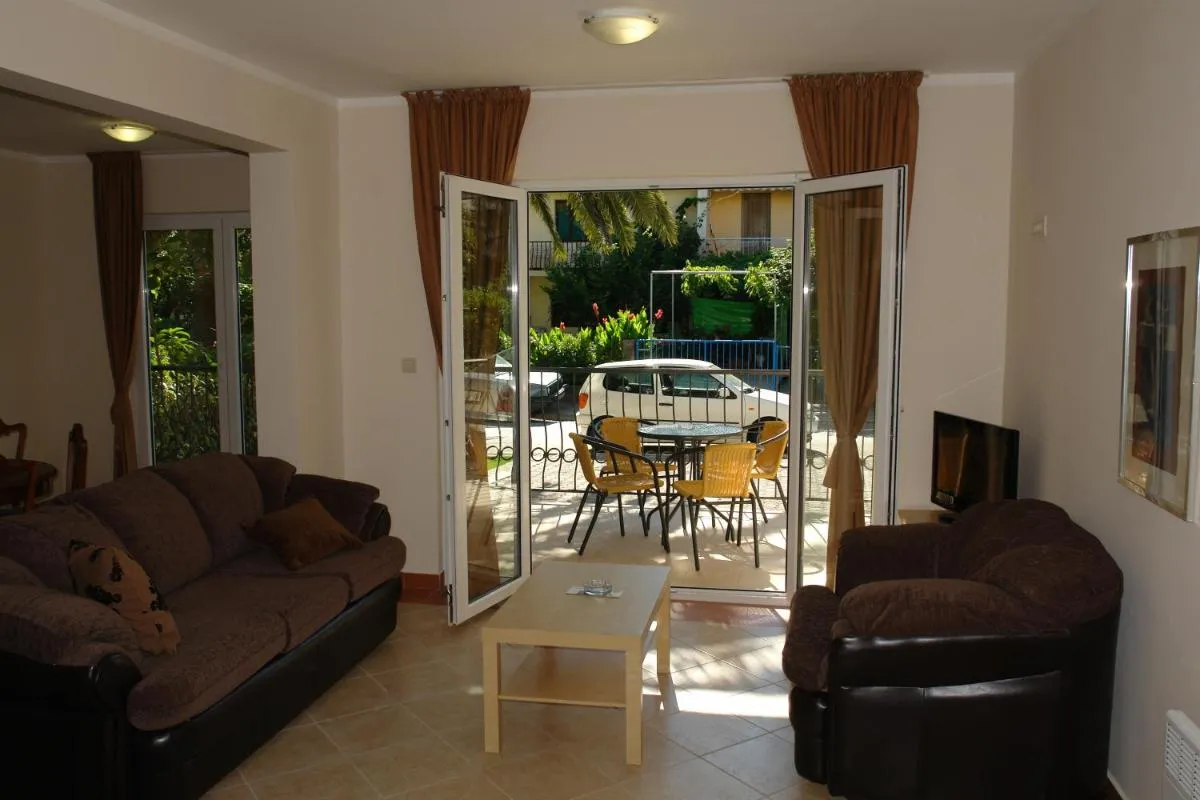 Image 3 of Villa Franeta Apartments