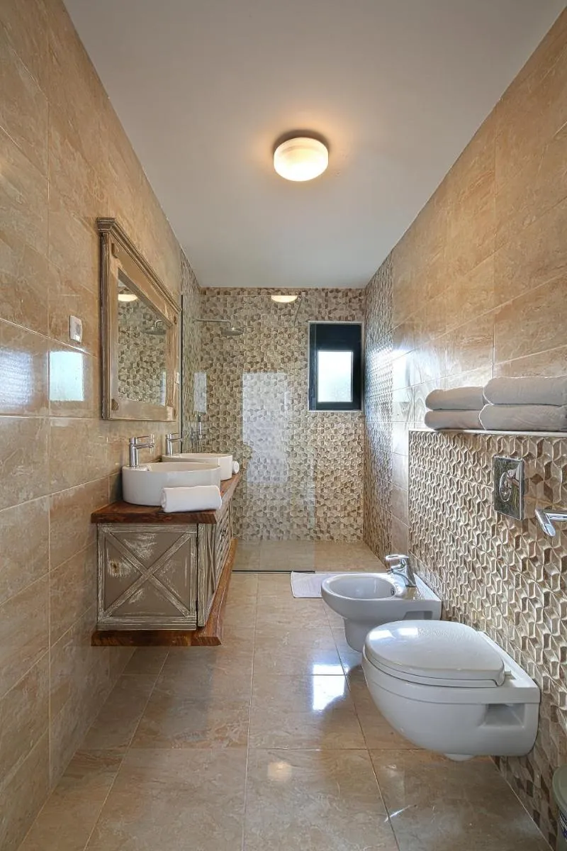 Image 3 of Villa Latina 2