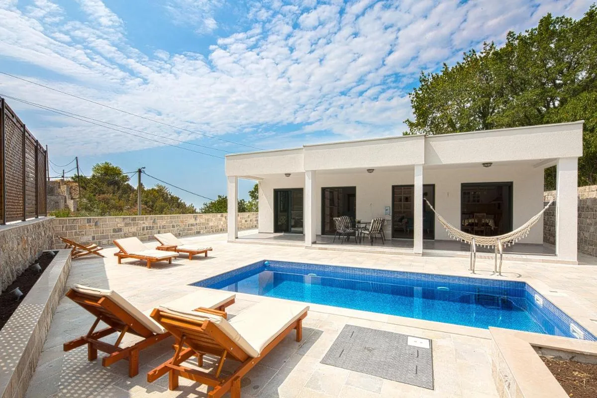 Image 6 of Villa Latina 2