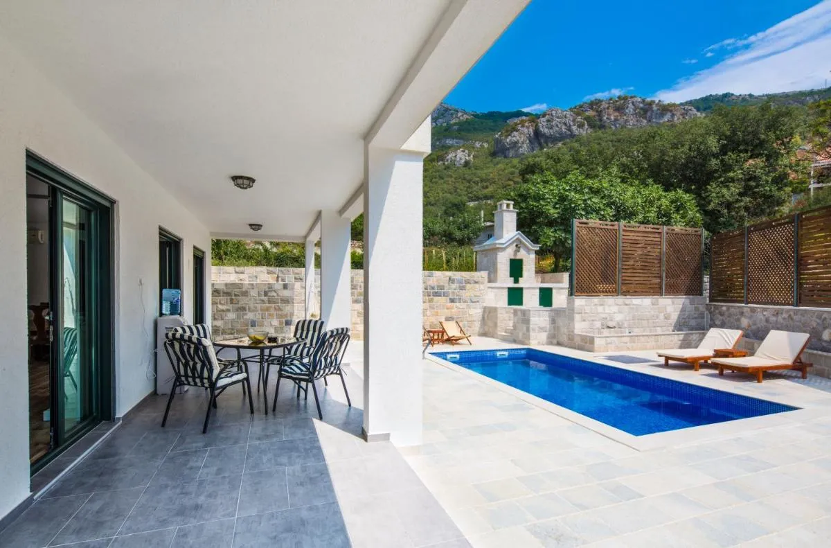 Image 2 of Villa Latina 2