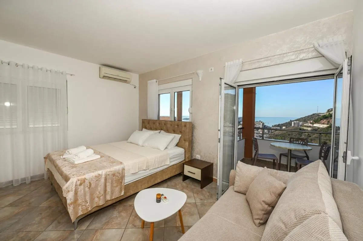 Image 1 of Villa Lux Rajović