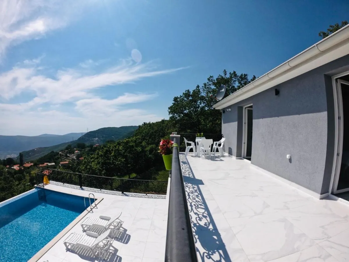 Image 5 of Villa VUK